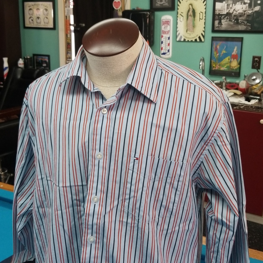 🔥Tommy  Hilfiger 🔥 like new button down